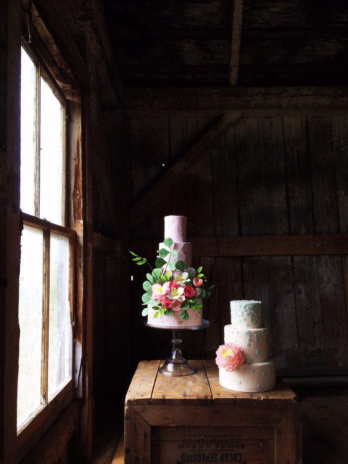 wedding cakes in barn